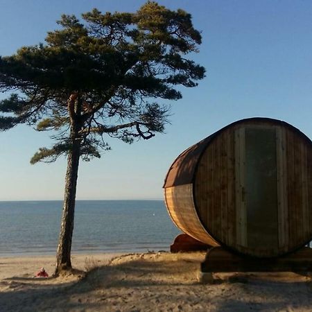 Kempings Saulesmajas Kolka Extérieur photo